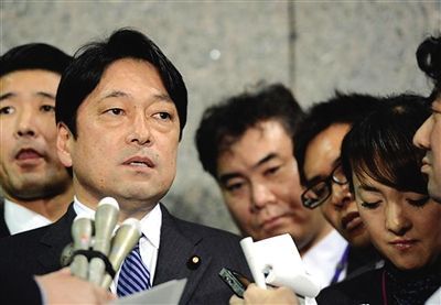 2月5日晚，日本防衛(wèi)省大臣小野寺召開緊急記者會，公開日本自衛(wèi)隊軍艦被中國軍艦雷達(dá)瞄準(zhǔn)的消息。據(jù)稱，首相安倍晉三親自下達(dá)了公開的指令。