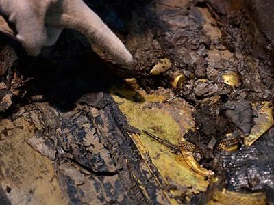 西漢?；韬钅箍脊牛菏赚F(xiàn)金板金餅