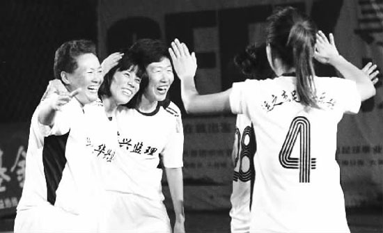 此次運(yùn)之杰足球俱樂(lè)部的參賽隊(duì)員，大多是由女足退役球員組成