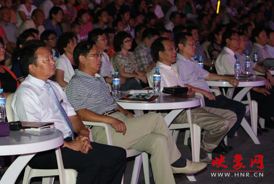 河南電臺(tái) 2012頻率推介會(huì)首演成功