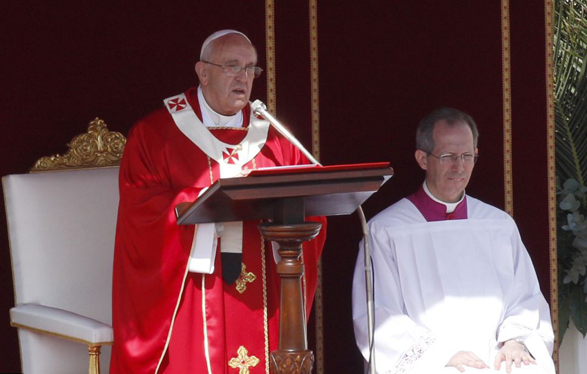 教皇即興布道親民自拍驚呆眾人 教皇即興布道親民自拍驚呆眾人