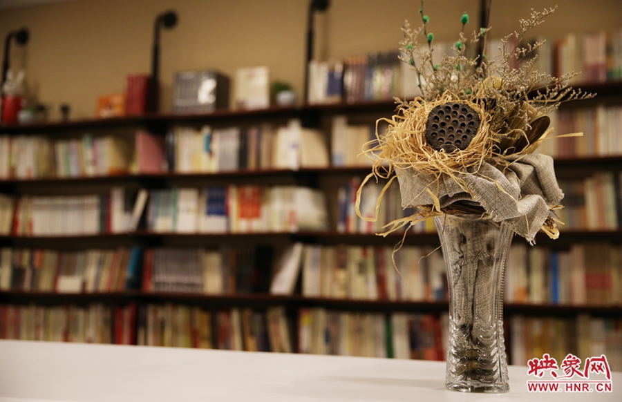 書店內(nèi)的裝飾。