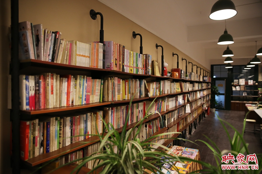 書店內(nèi)的裝飾。