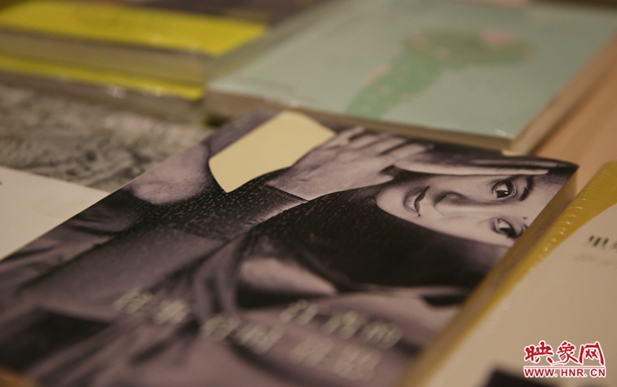 書店內(nèi)的書。