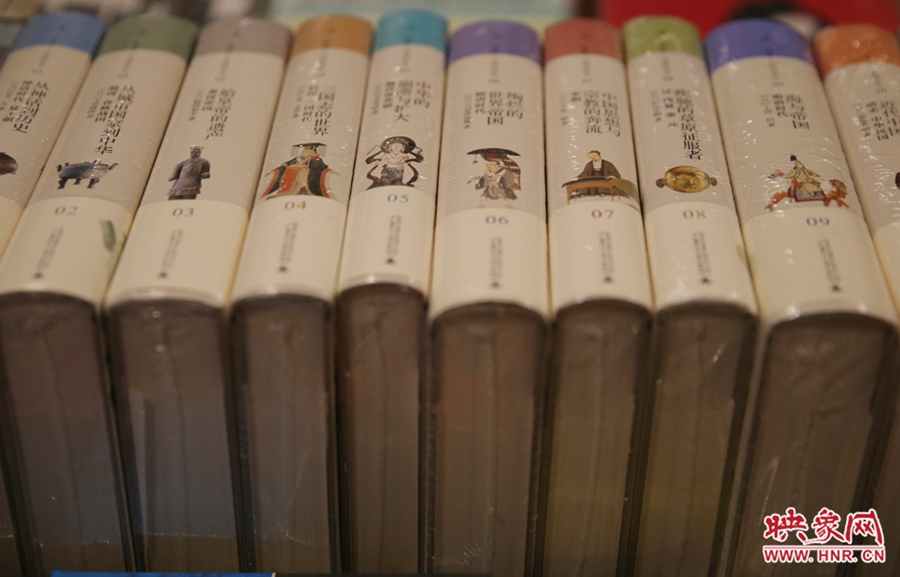 書店內(nèi)的書。