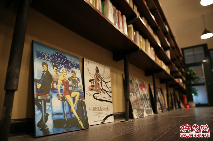 書店內(nèi)的書。