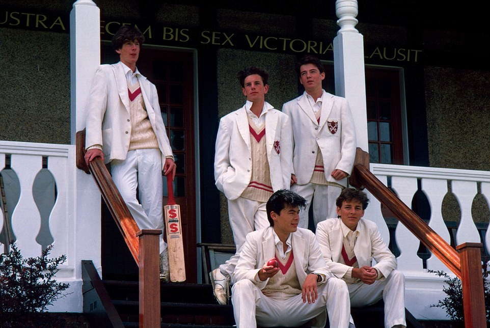 上世紀(jì)80年代英國頂尖精英學(xué)校生活