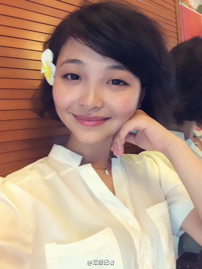 90后藝術(shù)生川妹子開(kāi)軍艦闖大洋